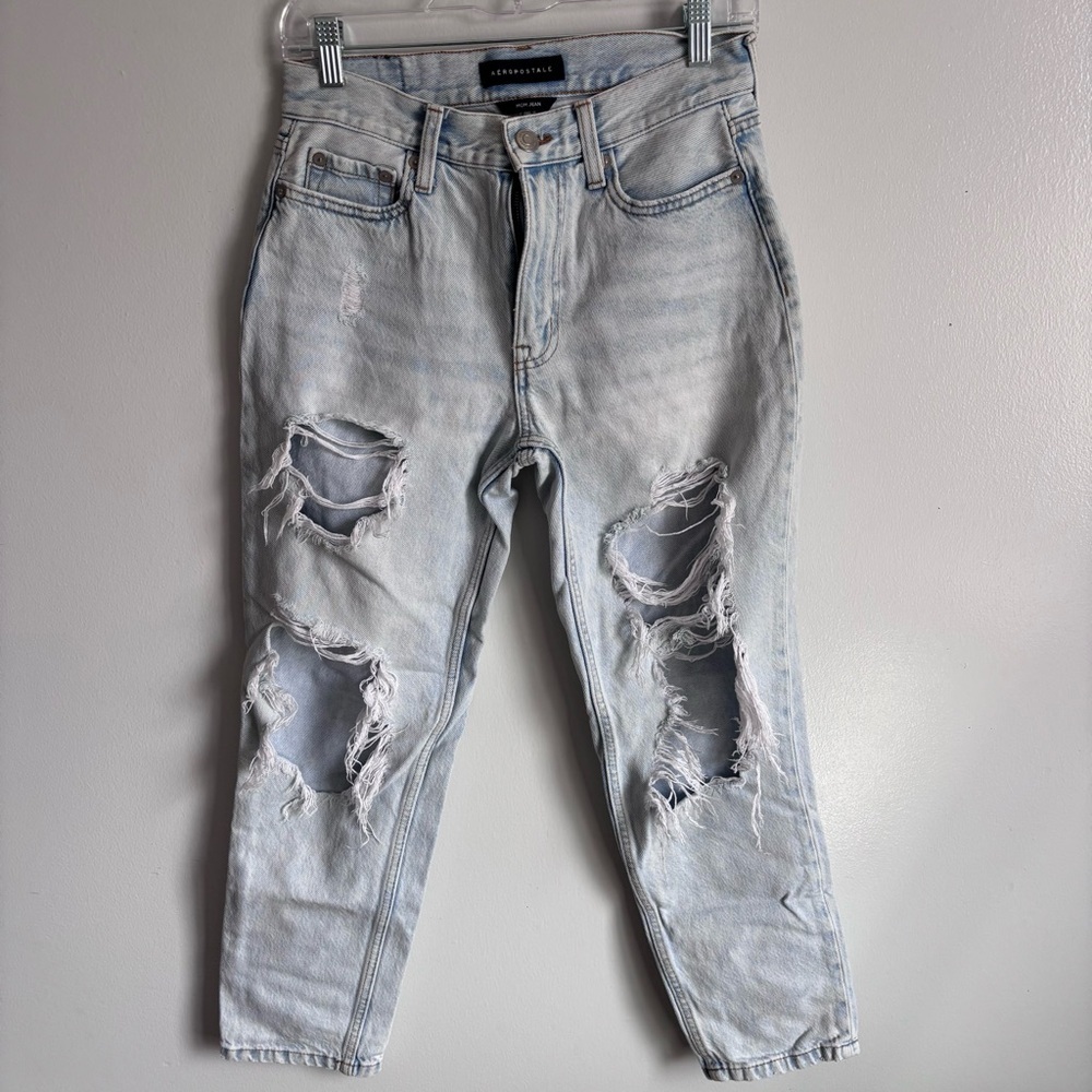 ⭐️⭐️⭐️Aeropostale Light Blue Mom Jeans